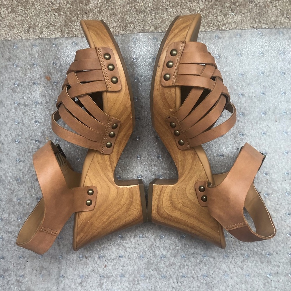 Kook Ease Sandals